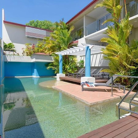 Macrossan House Boutique Holiday Apartments Порт Дуглас Экстерьер фото