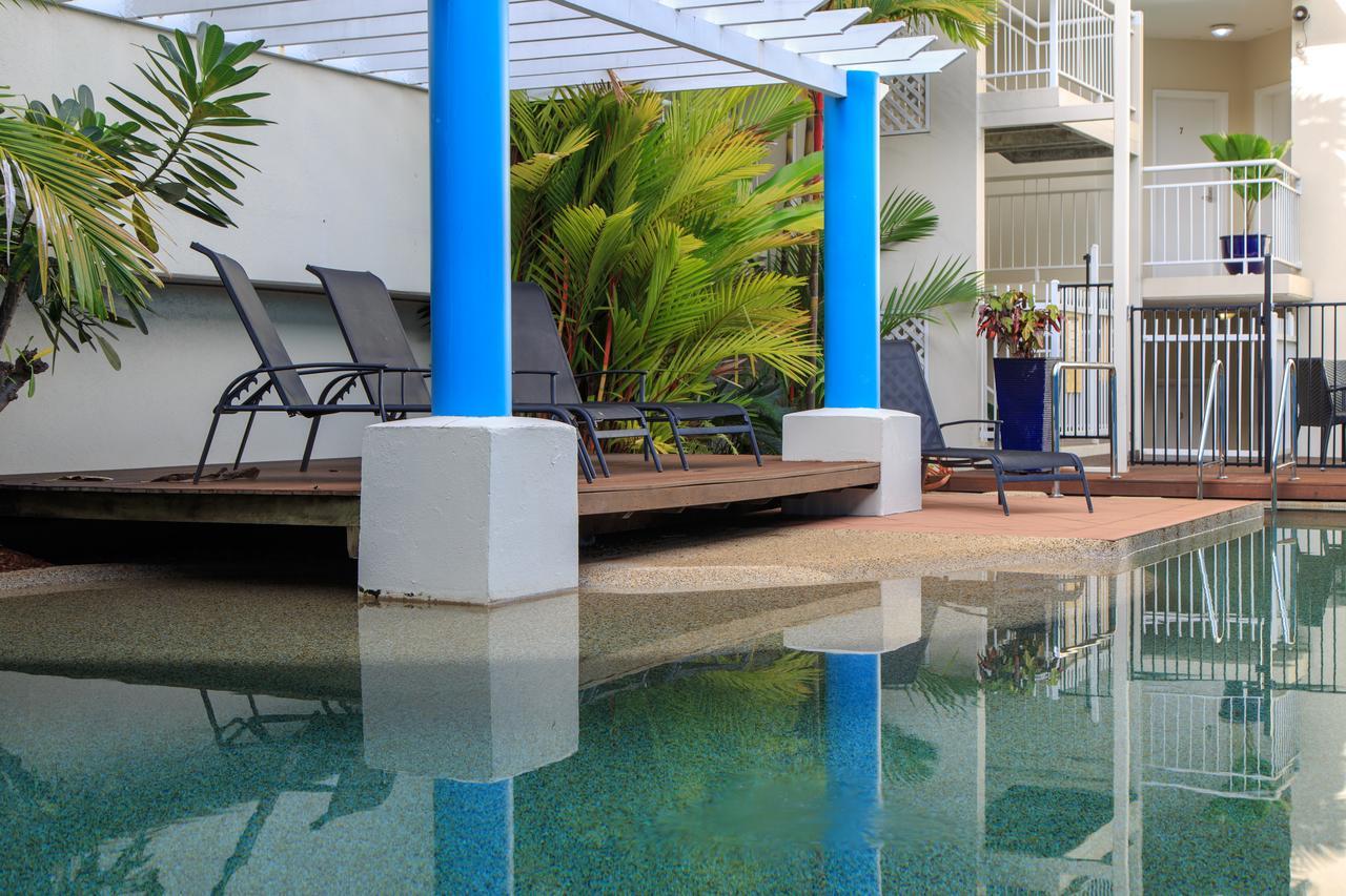 Macrossan House Boutique Holiday Apartments Порт Дуглас Экстерьер фото