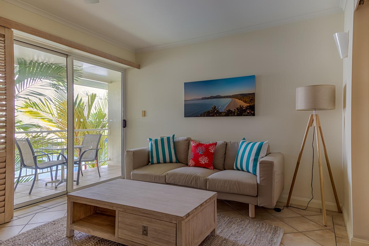 Macrossan House Boutique Holiday Apartments Порт Дуглас Экстерьер фото